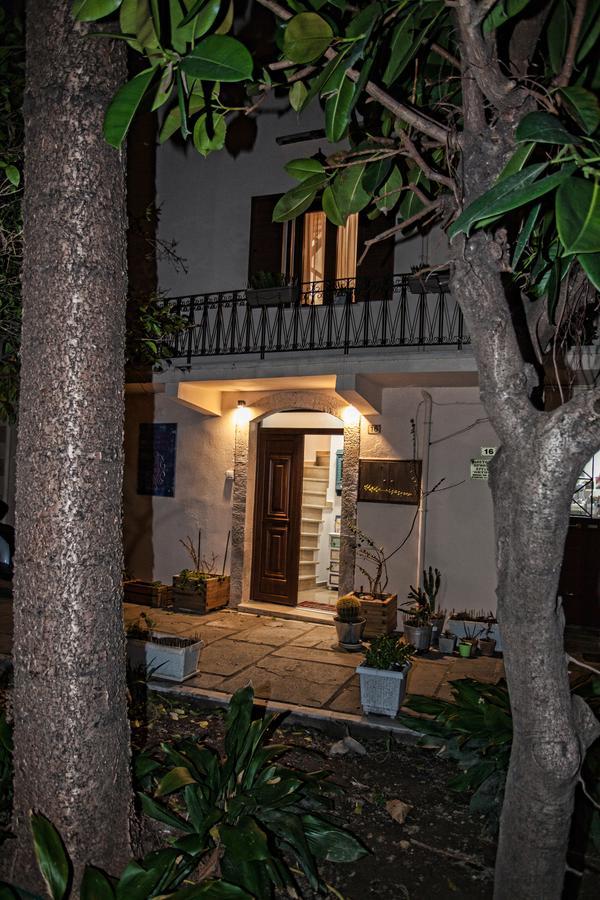 Maya's Boutique Residence Rétino Exterior foto